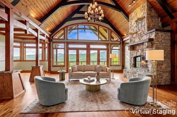 241 Glen Eagle DR, Waynesville, NC 28786