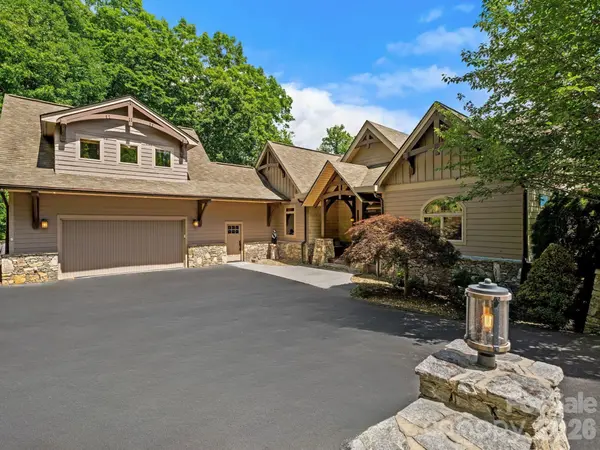 241 Glen Eagle DR, Waynesville, NC 28786