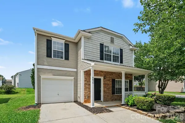 4636 Meadowfield RD, Charlotte, NC 28215