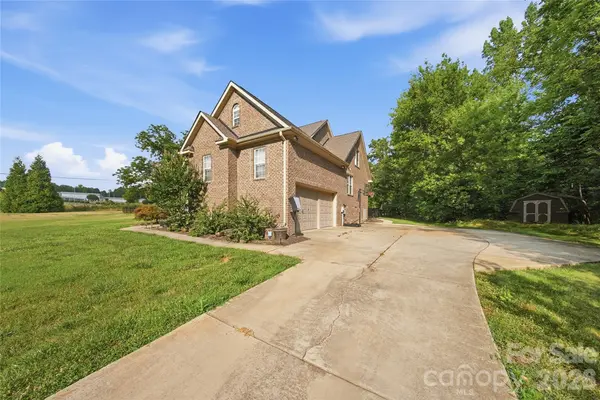 3724 Anderson Mountain RD, Maiden, NC 28650