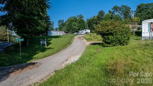 14 Calhoun DR, Marion, NC 28752