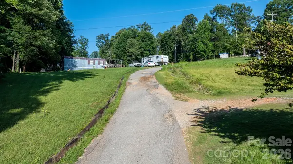 14 Calhoun DR, Marion, NC 28752