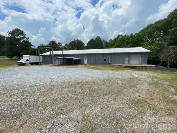 2348 Mariposa RD, Stanley, NC 28164