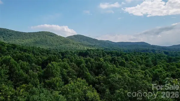 724 Streamside DR, Arden, NC 28704