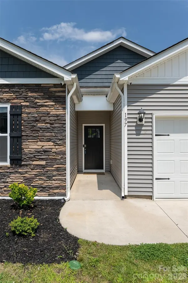 197 Wheatfield RD, Fletcher, NC 28732