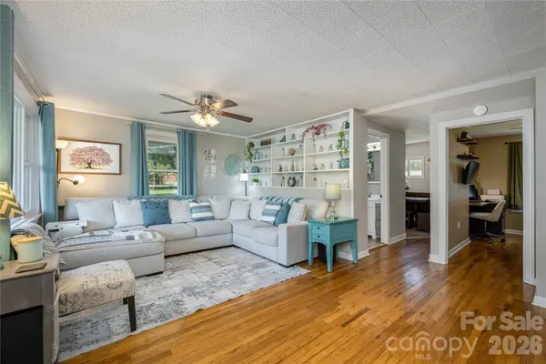 419 Big Bend RD, Brevard, NC 28712
