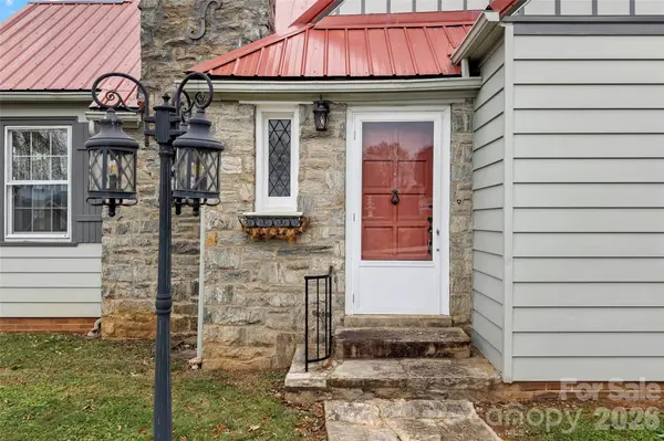 141 N Madison ST, Marion, NC 28752