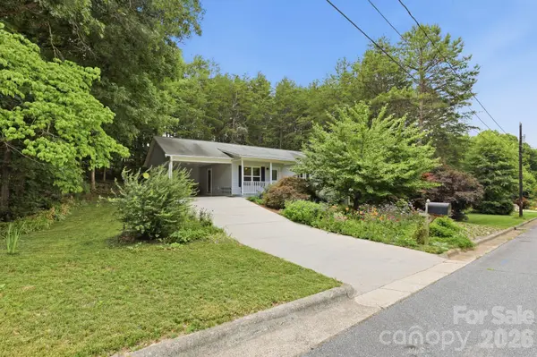 15 Valley ST, Granite Falls, NC 28630
