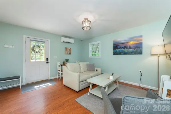 223 Davidson RD, Swannanoa, NC 28778