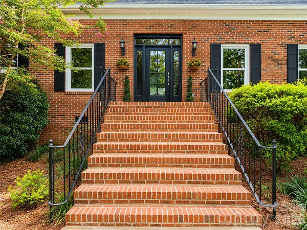 8503 Foxbridge DR, Matthews, NC 28104