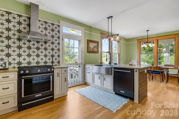 9 Houston ST, Asheville, NC 28801
