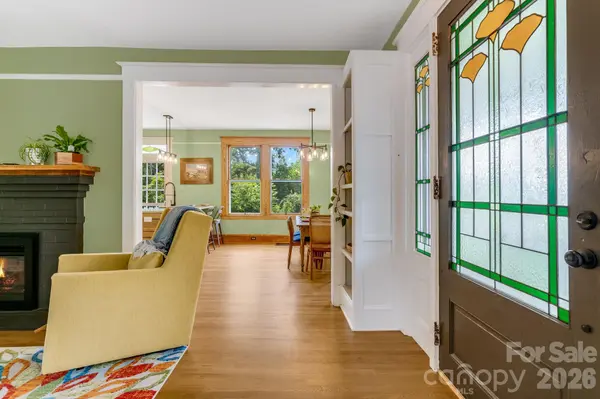 9 Houston ST, Asheville, NC 28801