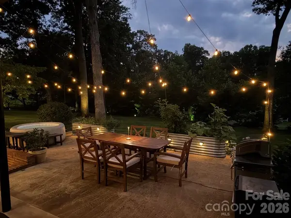 201 Lincoln RD, Forest City, NC 28043