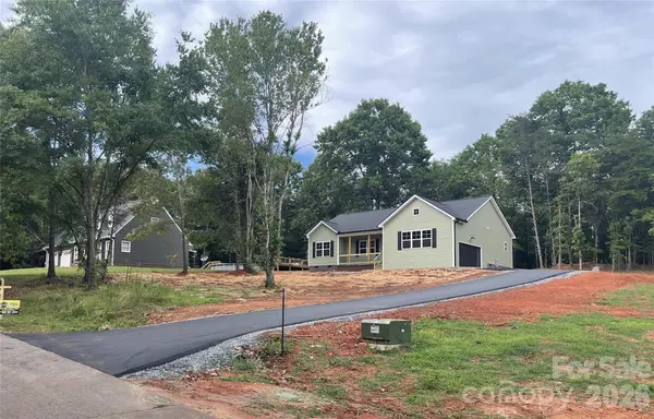 321 Whispering Pines CIR, Forest City, NC 28043
