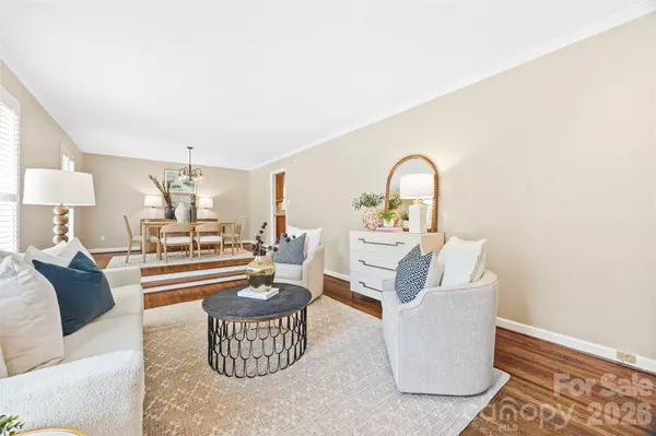 3826 Severn AVE, Charlotte, NC 28210