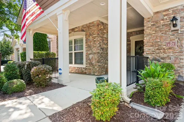 127 Brawley Point CIR, Mooresville, NC 28117