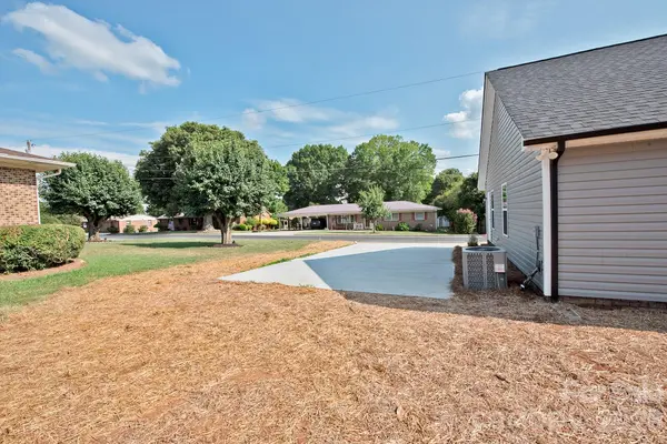 135 Beaver ST, Landis, NC 28088