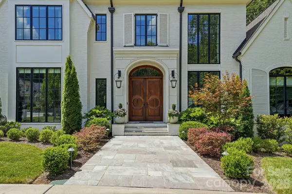 4420 Forest Hills DR, Charlotte, NC 28226