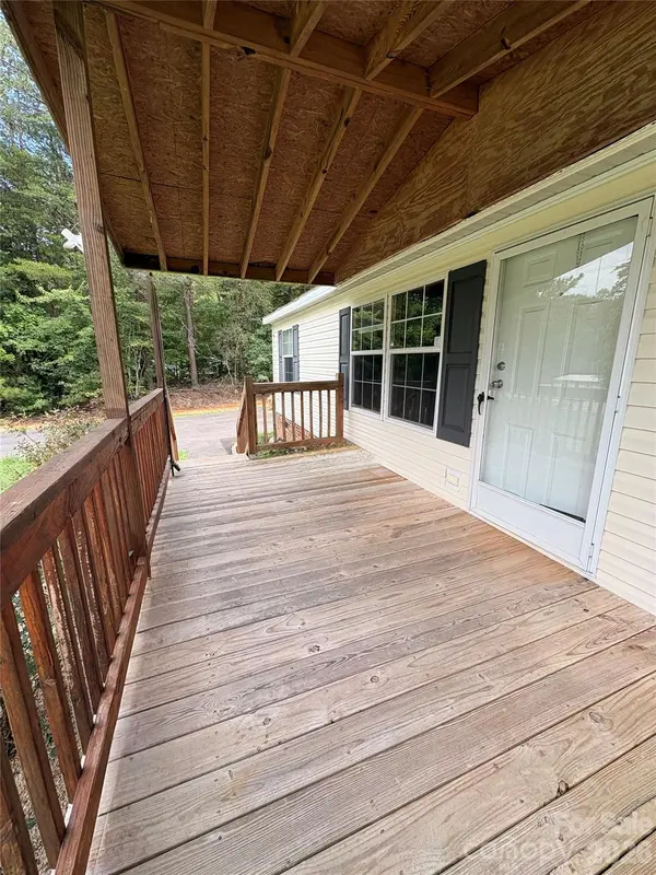 5422 Wrenn DR, Catawba, NC 28037