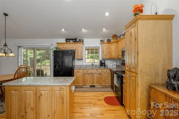59 Smalltown TRL, Brevard, NC 28712