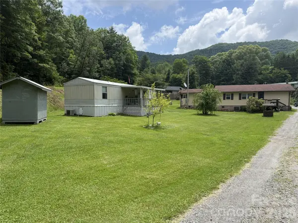 4126 & 4128 Pumpkintown RD, Sylva, NC 28779
