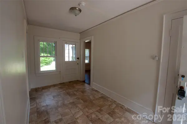 2505 Shelton AVE, Statesville, NC 28677