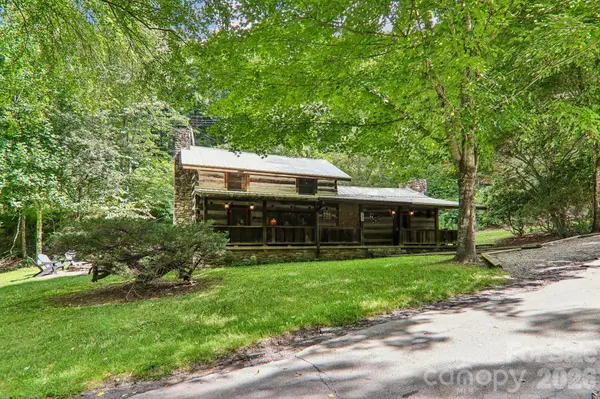 251 Village LN, Mars Hill, NC 28754