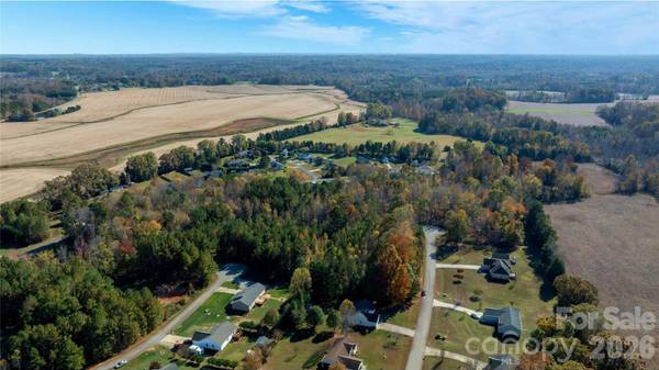 1120 Bearwick CT, Woodleaf, NC 27054