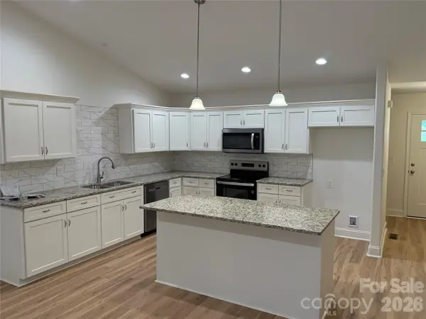 302 E Boyd ST #Unit D, Maiden, NC 28650