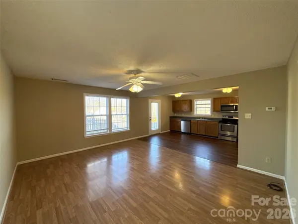 2043 Dunsmore LN, Waxhaw, NC 28173