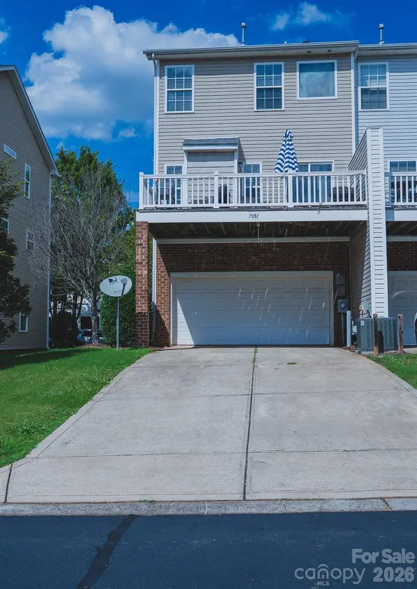 7051 Brighton Park DR, Charlotte, NC 28227