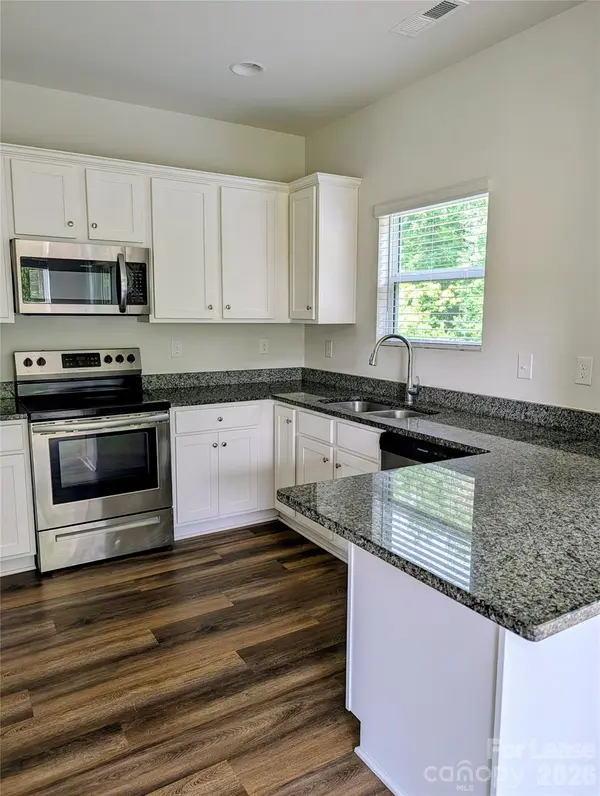 152 Pumice DR, Statesville, NC 28625