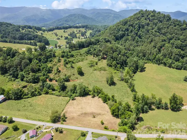 309 Sugar Creek RD, Leicester, NC 28748