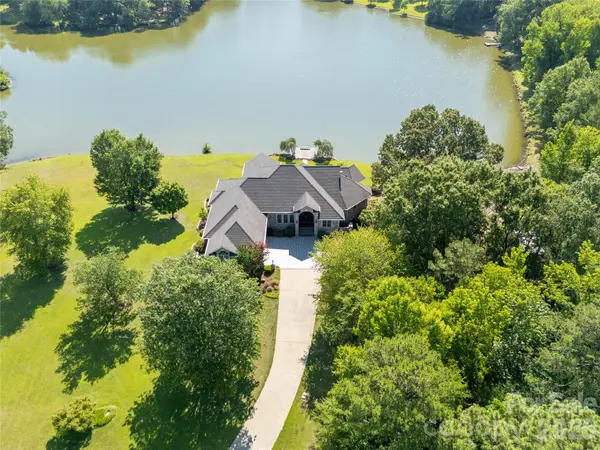 747 Shoreline DR, Lancaster, SC 29720