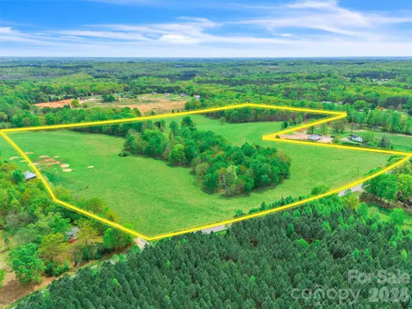 1376 Lowrance RD, Catawba, NC 28609
