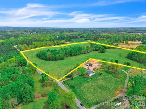 1376 Lowrance RD, Catawba, NC 28609
