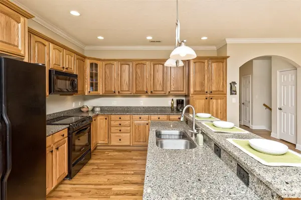 2 Birkdale DR, Weaverville, NC 28787