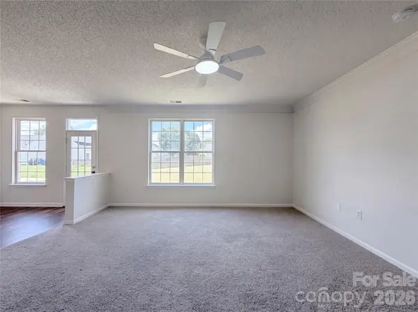 107 Elrosa RD, Mooresville, NC 28115