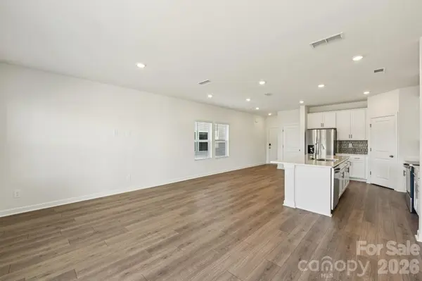 9028 Foggy Brook LOOP, Charlotte, NC 28216