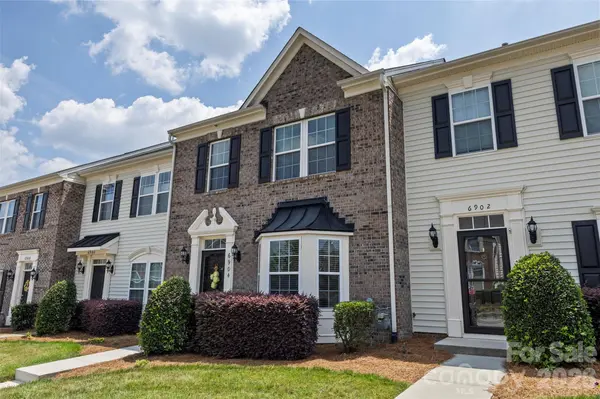 6904 Creft CIR, Indian Trail, NC 28079