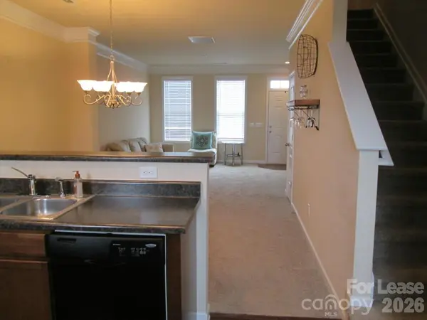 9537 Longstone LN, Charlotte, NC 28277