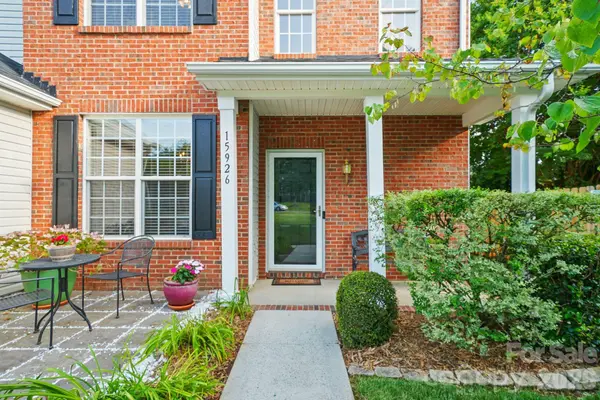 15926 Bubbling Branch LN, Charlotte, NC 28273