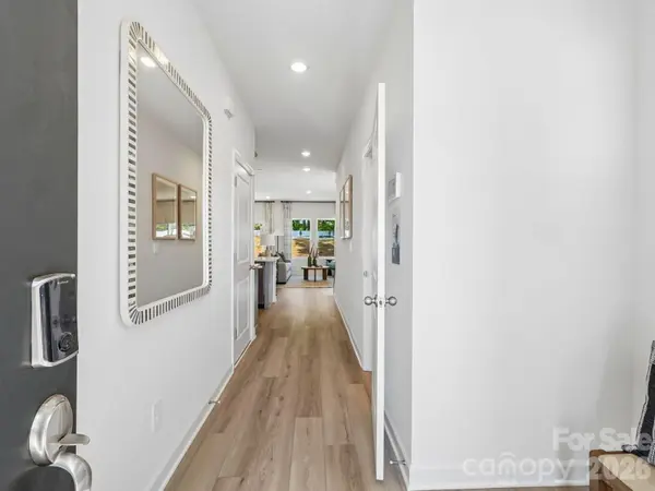 3133 Ophelia ALY, Charlotte, NC 28213