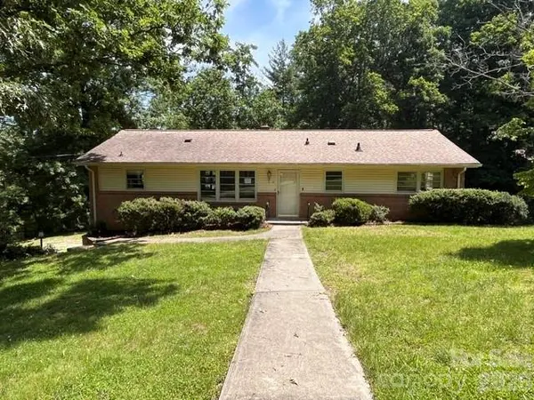 14 Valle Vista DR, Asheville, NC 28804