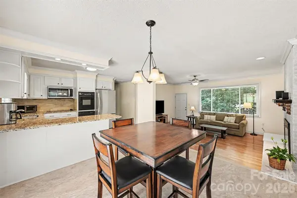 9050 Miriam DR, Huntersville, NC 28078