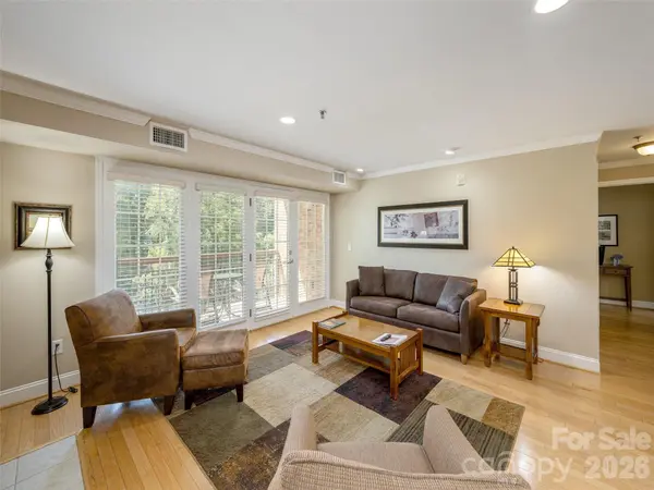 208 Bowling Park RD #208, Asheville, NC 28803