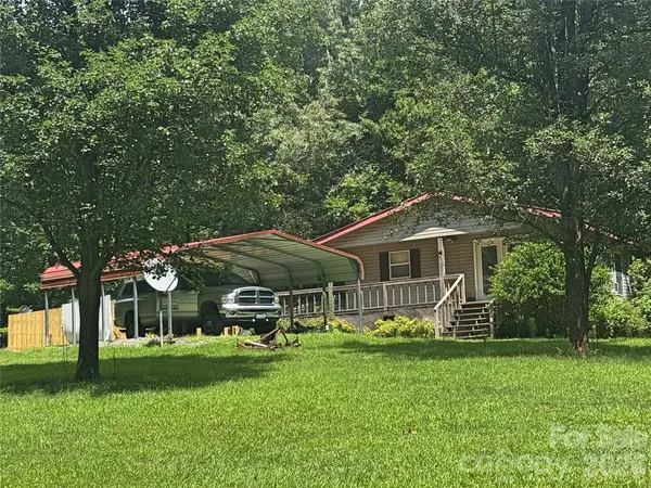 173 Croom Hollow DR, Nebo, NC 28761