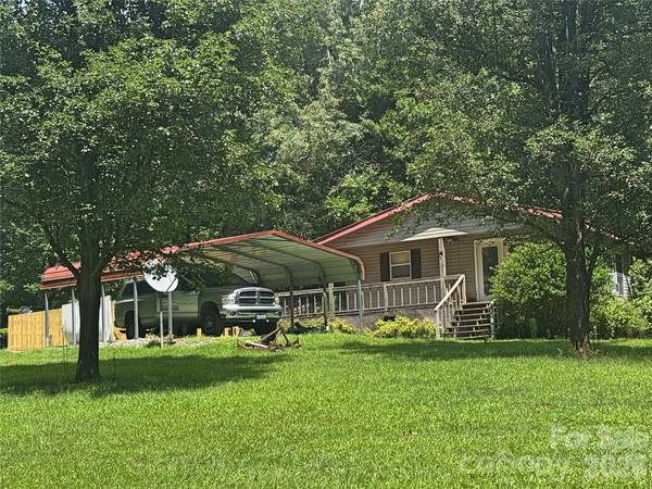 173 Croom Hollow DR, Nebo, NC 28761