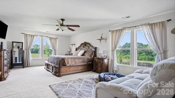 5597 Hammermill DR, Harrisburg, NC 28075