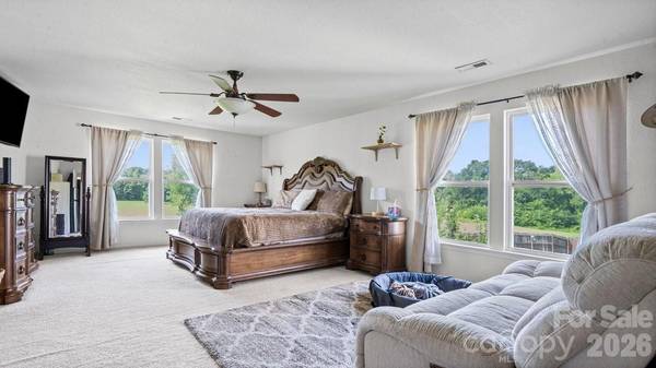5597 Hammermill DR, Harrisburg, NC 28075